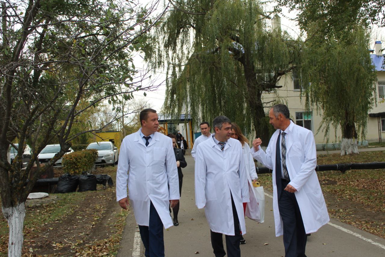 Фёдоровскую районную больницу посетил заместитель министра здравоохранения области .