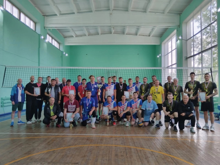 В спортивном зале МОУ СОШ №1 им. З.К. Пряхиной р.п. Мокроус прошел турнир по волейболу. В спортивном зале МОУ СОШ №1 им. З.К. Пряхиной р.п. Мокроус прошел турнир по волейболу.
